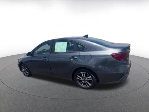 Used 2024 Kia Forte LXS FWD image 10