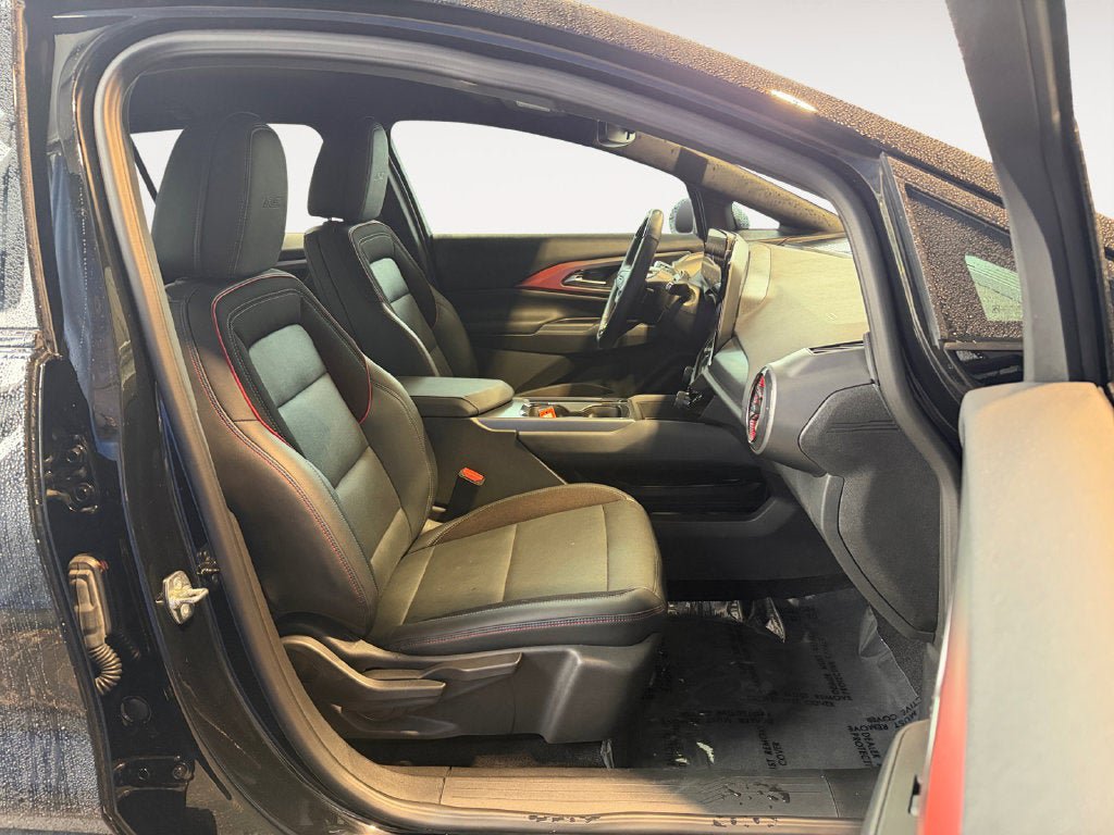 Used 2024 Chevrolet Equinox EV RS FWD image 25