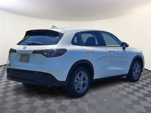 New 2026 Honda HR-V LX image 3