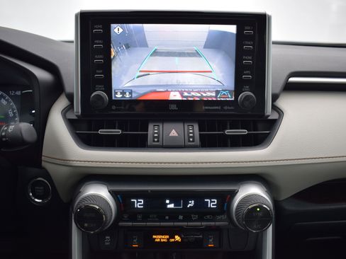 Used 2020 Toyota RAV4 Limited w/ Carpet Mat Package image 17