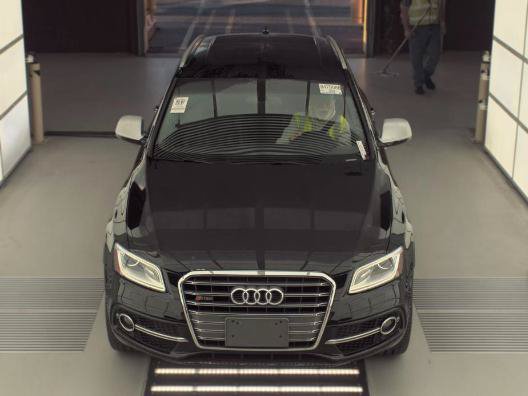 Used 2015 Audi SQ5 Premium Plus w/ Technology Package AWD/4WD image 2