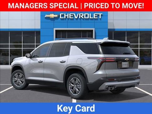 New 2026 Chevrolet Traverse LT w/ Driver Confidence Package FWD image 3