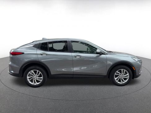 Used 2025 Buick Envista Preferred image 16