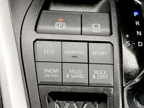 Used 2023 Toyota RAV4 LE image 24