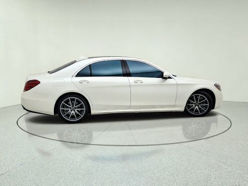 Used 2019 Mercedes-Benz S 560 Sedan image 7