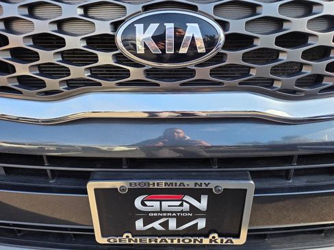 Used 2020 Kia Telluride LX image 37