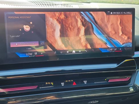 Used 2024 BMW 530i w/ Premium Package image 28