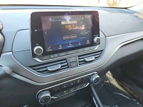 Used 2023 Nissan Altima 2.5 SR image 22