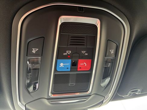 New 2026 Jeep Cherokee Laredo image 12