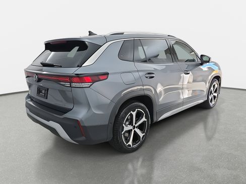 New 2026 Volkswagen Tiguan SE image 3