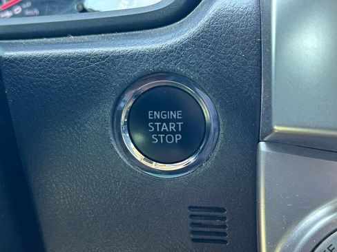 Used 2021 Toyota 4Runner SR5 Premium w/ Moonroof Package AWD/4WD image 28