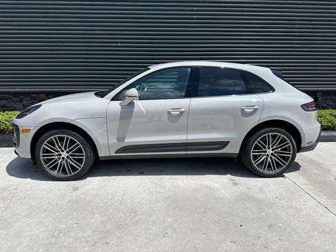 Used 2023 Porsche Macan AWD/4WD image 2