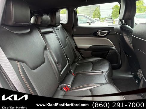 Used 2023 Jeep Compass Limited w/ Elite Group AWD/4WD image 13