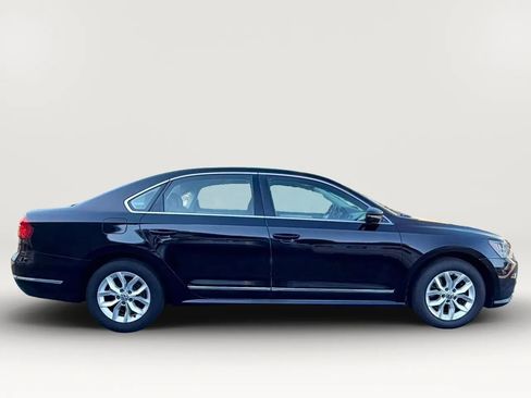 Used 2016 Volkswagen Passat 1.8T S FWD image 8