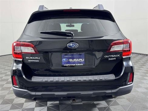 Used 2015 Subaru Outback 3.6R Limited image 9