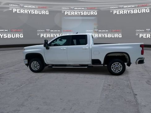 Used 2025 Chevrolet Silverado 2500 LT w/ Convenience Package AWD/4WD image 5