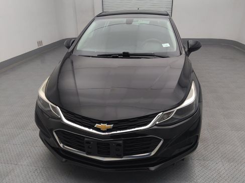 Used 2017 Chevrolet Cruze LT w/ Convenience Package FWD image 15