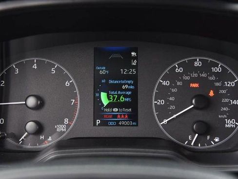 Used 2024 Toyota Corolla LE image 11