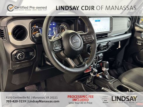 Used 2024 Jeep Gladiator Sport AWD/4WD image 19