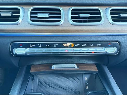 Used 2025 Mercedes-Benz GLE 350 4MATIC image 34