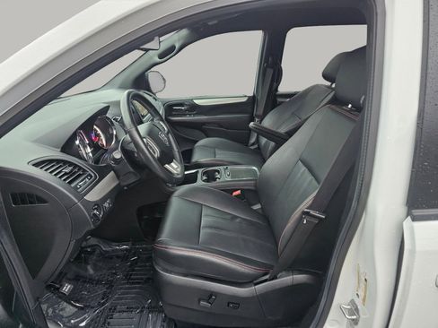Used 2016 Dodge Grand Caravan R/T w/ Safety Sphere Group image 22