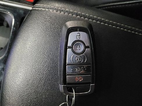 Used 2019 Ford Edge Titanium w/ Equipment Group 301A image 32