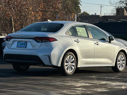 New 2026 Toyota Corolla XLE image 5