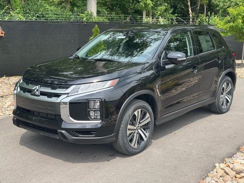 New 2025 Mitsubishi Outlander Sport SE image 1