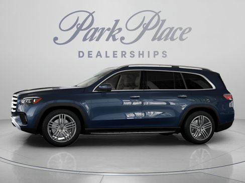 Certified 2026 Mercedes-Benz GLS 450 4MATIC image 4