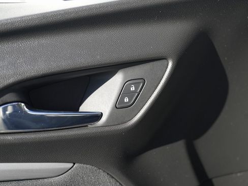 Used 2022 Chevrolet Bolt EUV LT image 26