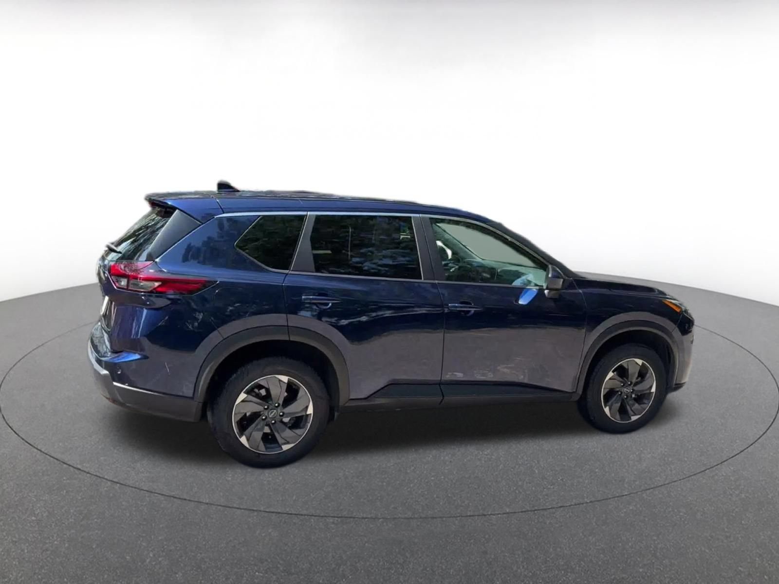 Used 2025 Nissan Rogue SV FWD image 12
