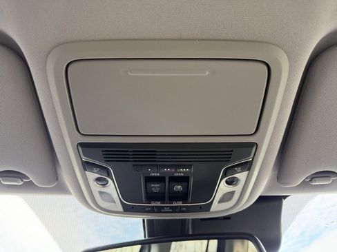 Used 2017 Honda Ridgeline RTL-E image 28