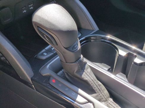 Used 2025 Chevrolet TrailBlazer LT AWD/4WD image 19