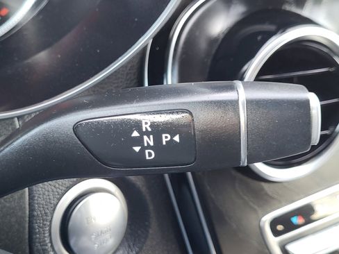 Used 2019 Mercedes-Benz GLC 300 image 34