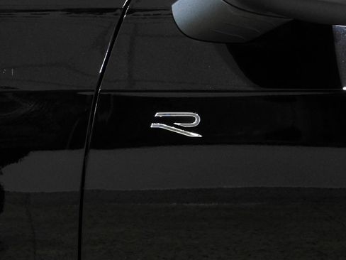 Used 2025 Volkswagen Golf image 21