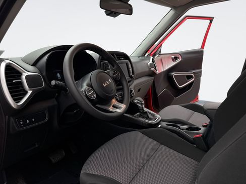 Used 2024 Kia Soul LX w/ Option Group 015 image 10