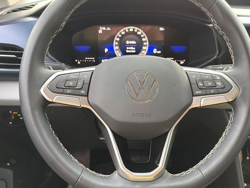 Used 2023 Volkswagen Taos SE image 16