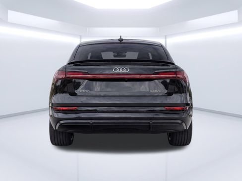 Used 2022 Audi e-tron Prestige AWD/4WD image 4