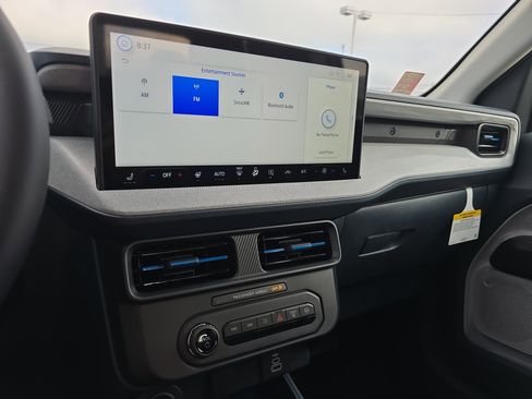 New 2025 Ford Maverick XLT w/ XLT Luxury Package FWD image 25