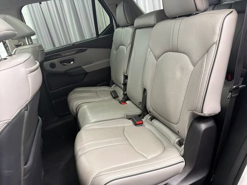 Used 2023 Honda Pilot Elite image 13