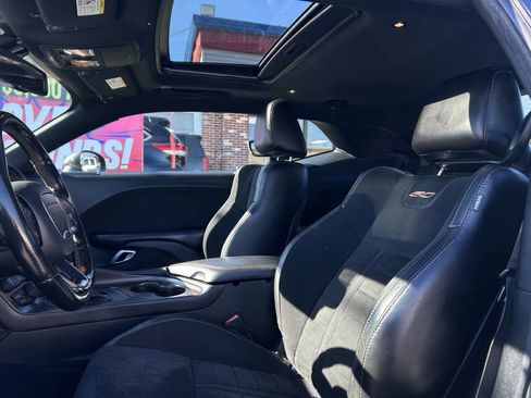 Used 2020 Dodge Challenger R/T image 19