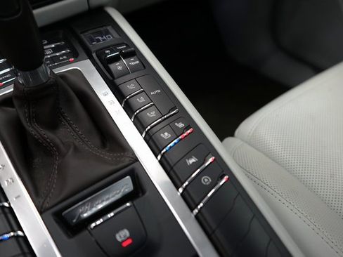 Used 2020 Porsche Macan S image 45