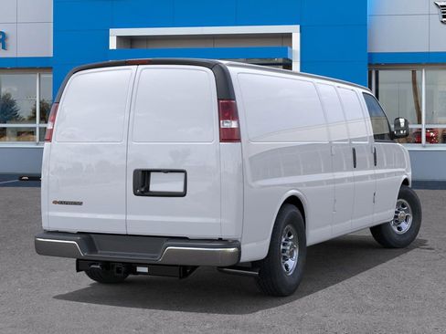 New 2026 Chevrolet Express 3500 Extended RWD image 4