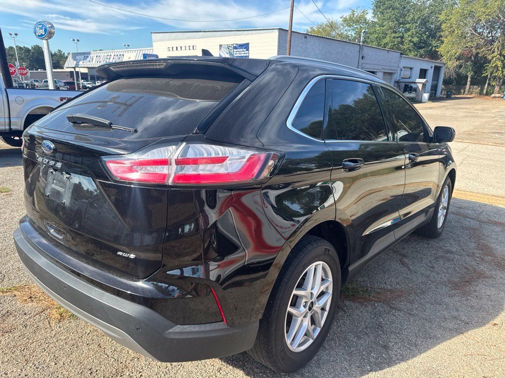Used 2023 Ford Edge SEL w/ Convenience Package AWD/4WD image 2
