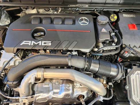 New 2025 Mercedes-Benz GLB 35 AMG 4MATIC image 30