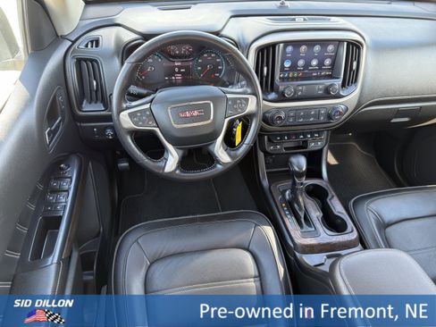Used 2022 GMC Canyon Denali image 9