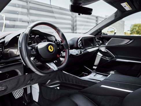 Used 2025 Ferrari Purosangue AWD/4WD image 2