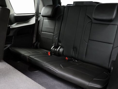 Used 2019 Chevrolet Tahoe LT w/ LT Signature Package image 12