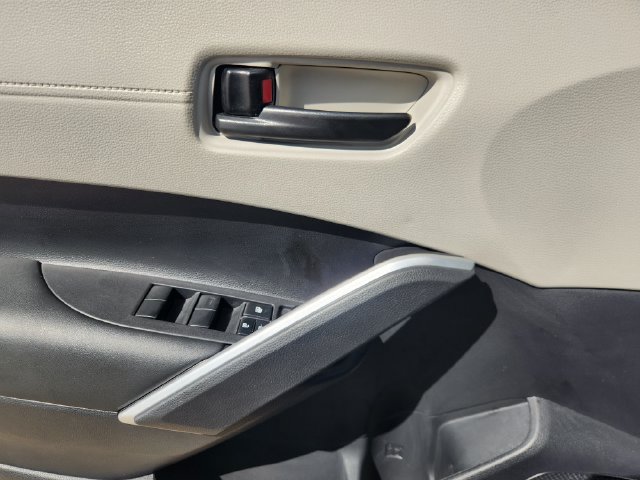 Certified 2024 Toyota Corolla Cross LE w/ Moonroof Package FWD image 22