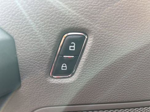 Used 2015 Ford F150 XLT w/ Equipment Group 301A Mid image 10